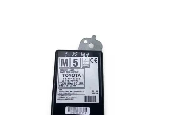 Toyota RAV 4 (XA40) Other control units/modules 8974042050