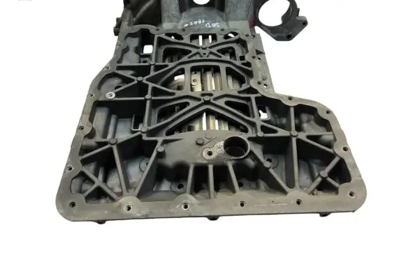 Jaguar XF X250 Oil sump 9X2Q6U004CB