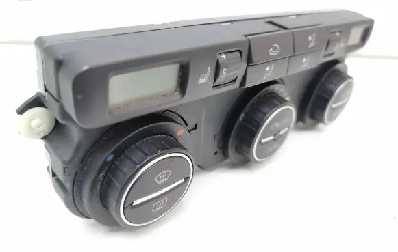 Volkswagen Golf Plus Climate control unit 74641471