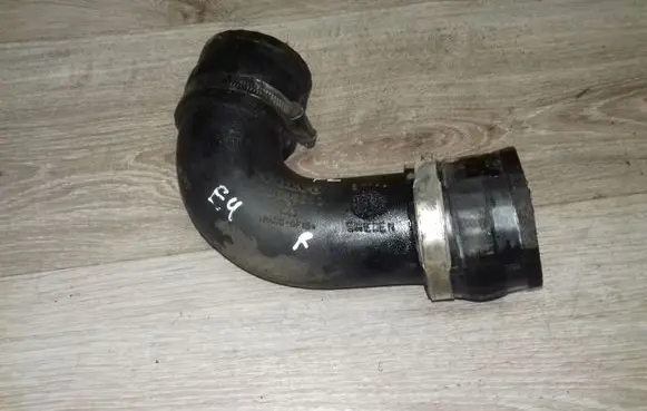 Volvo V70 Intercooler hose/pipe 30696253