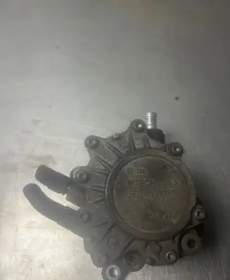 Skoda Octavia Mk2 (1Z) Vacuum pump 03G145209