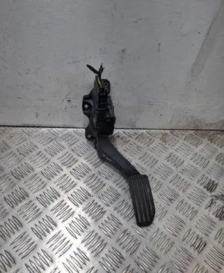 Volvo V60 Accelerator throttle pedal 31329060 6PV01083403 C95YE04