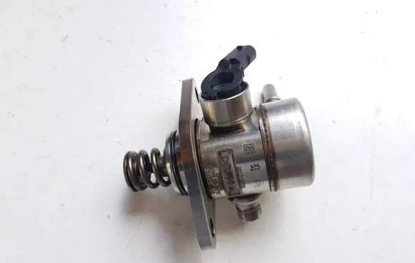 Peugeot 2008 II Fuel injection high pressure pump 9812133780
