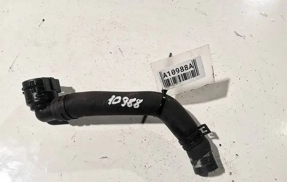 Volkswagen PASSAT B6 Engine coolant pipe/hose 