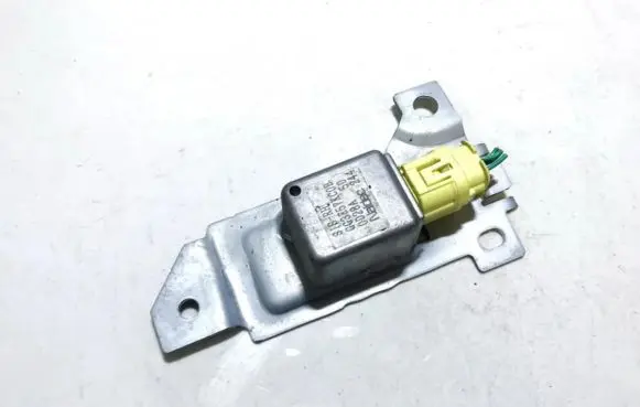 Mazda 626 Airbag deployment crash/impact sensor gg3e57kc0b