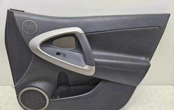 Toyota RAV 4 (XA30) Front door card panel trim