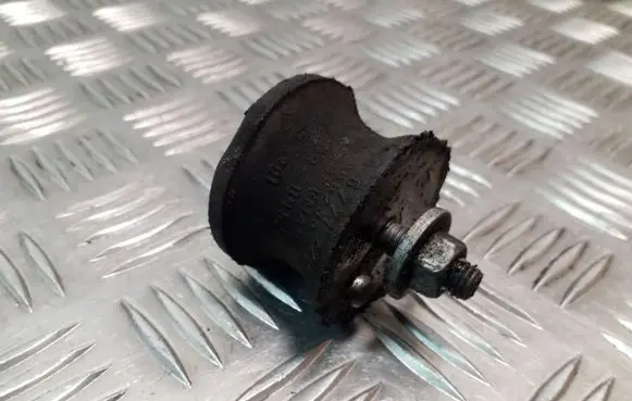 BMW 1 E81 E87 Gearbox mount 6771220
