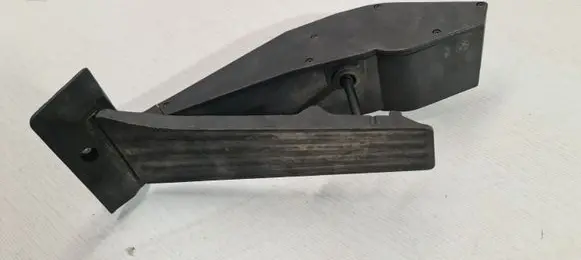 BMW 7 E65 E66 Accelerator throttle pedal 25916010