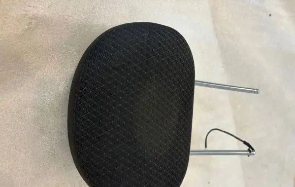 Mercedes-Benz E W211 Front seat headrest 10907B
