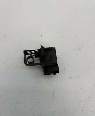 Peugeot 5008 Coolant fan relay 9658508980