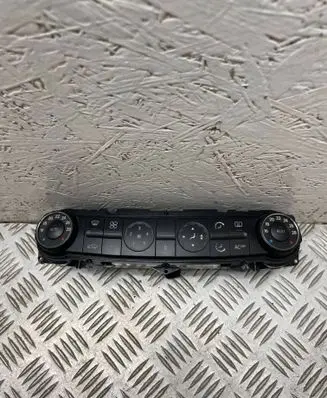 Mercedes-Benz E W211 Climate control unit 2118300190