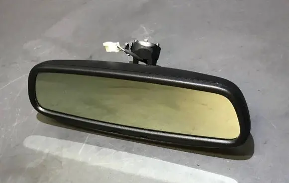 Rear view mirror (interior)