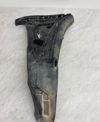 Volvo XC90 Front bumper mounting bracket 30698128