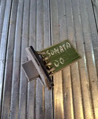 Hyundai Sonata Heater blower motor/fan resistor