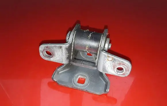 Opel Meriva B Rear door upper hinge 710