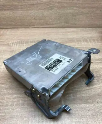 Toyota Corolla E120 E130 Engine control unit/module ECU 8966602320 MB1758006374