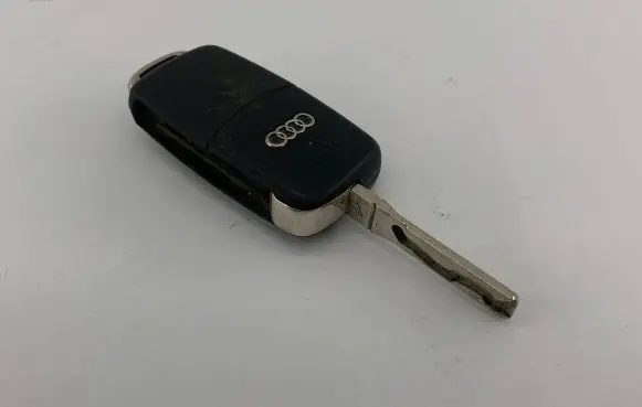 Audi A8 S8 D3 4E Ignition key/card 4E0837220M 2367112149