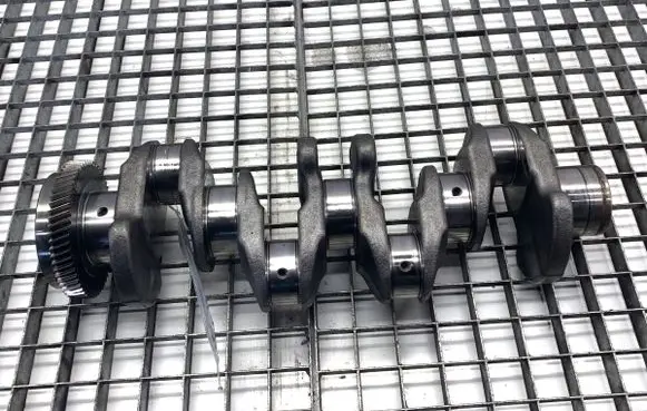 Mercedes-Benz GLA W156 X156 Crankshaft 65117
