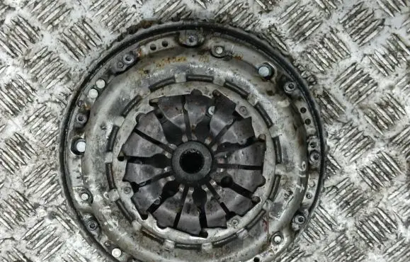 Nissan Qashqai Clutch set kit 302053062R