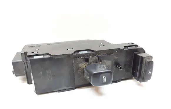 Volvo V70 Electric window control switch 30658147