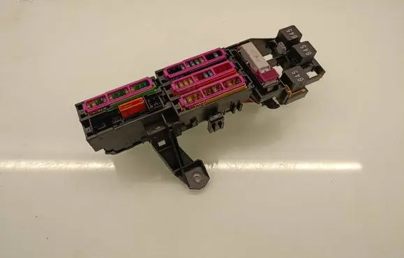 Audi A6 S6 C7 4G Fuse module 4G0971845A