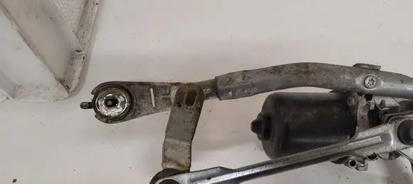 Citroen DS3 Front wiper linkage and motor