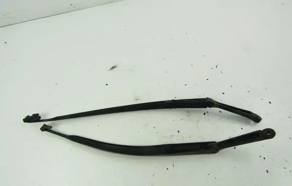 Alfa Romeo 147 Front wiper blade arm 