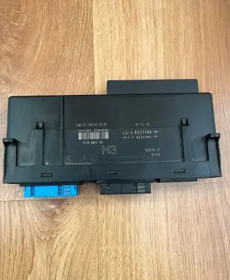 BMW 1 E82 E88 Comfort/convenience module 9227186 61359227186 9227185