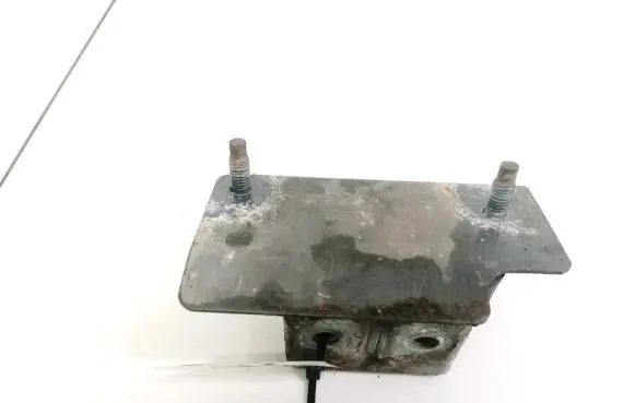 Nissan Primera Front bumper mounting bracket 62210BV000