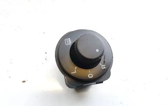 Skoda Fabia Mk2 (5J) Wing mirror switch 5j1953585