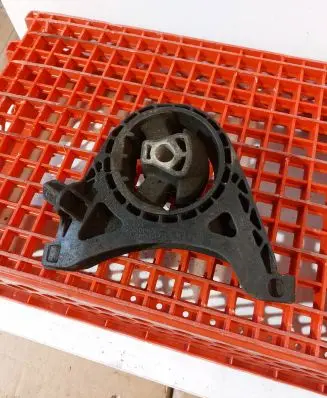 Opel Insignia A Engine mount bracket 13227769