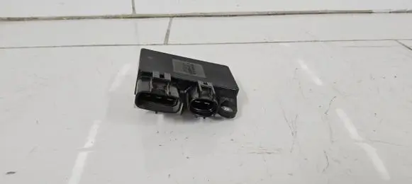 Mazda MX-3 Coolant fan relay 4993003440