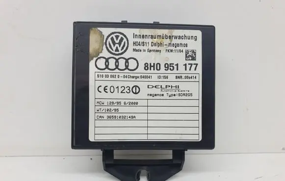 Audi A4 S4 B7 8E 8H Alarm control unit/module 8H0951177