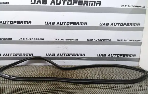 Renault Captur Trunk rubber seal (body) 