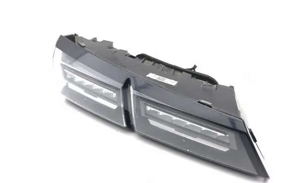 Peugeot 308 Tailgate rear/tail lights 9835300680