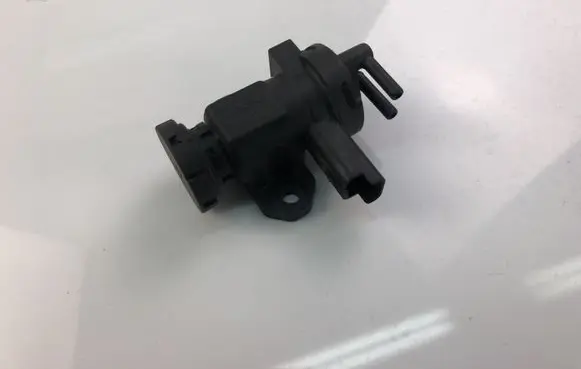 Peugeot 607 Turbo solenoid valve 9635704380