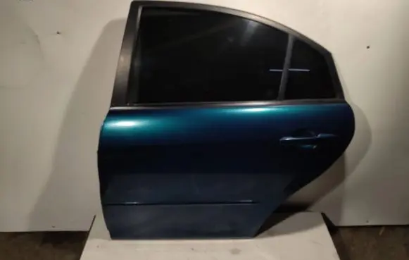 Mazda 6 Rear door