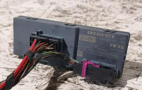 Audi A5 Tailgate/trunk control unit/module 8W8959107B 8W8959107 0C74487807