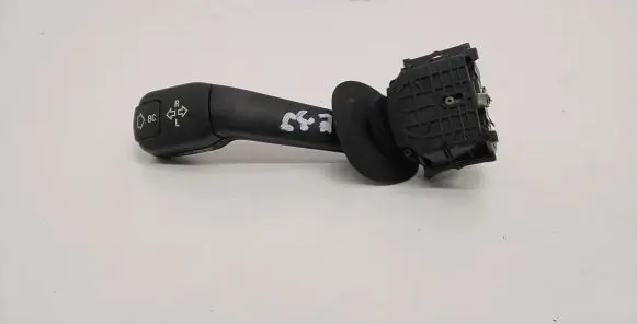 BMW 5 E39 Indicator stalk 8352172 01100410
