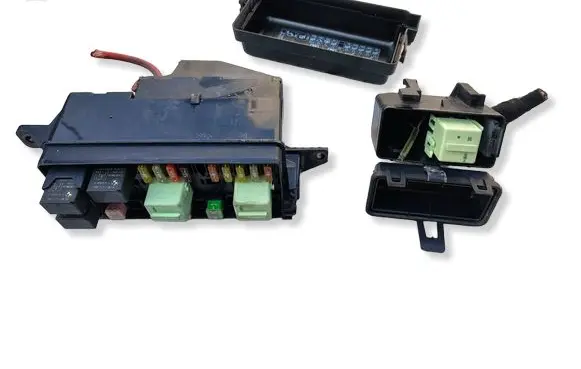 Mini One - Cooper Coupe R56 Fuse module 690654802