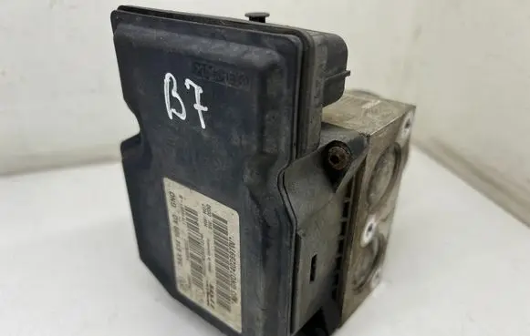 Volkswagen PASSAT B7 ABS Pump 3AA614109AQ 54085622Z 17654081
