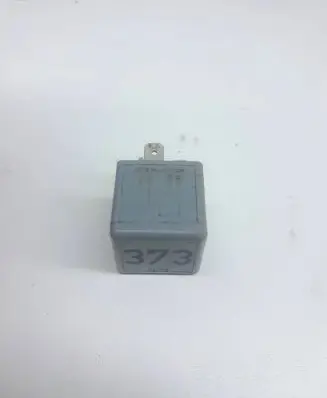Audi A6 S6 C5 4B Horn buzzer relay 8D0951253A V23134B52X301
