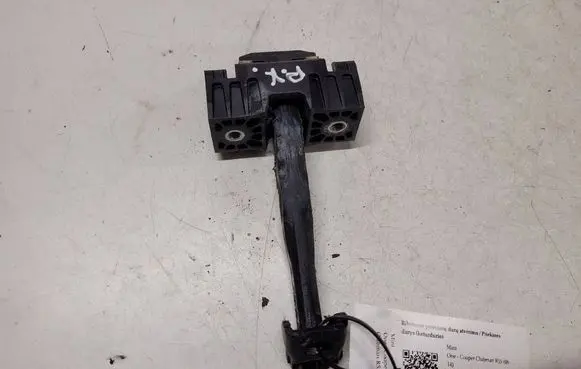 Mini One - Cooper Clubman R55 Front door check strap stopper