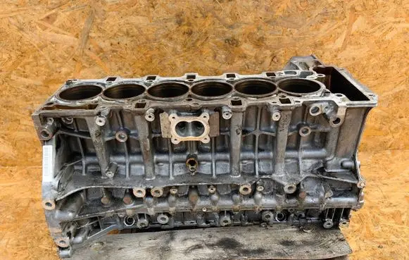 BMW 3 E90 E91 Engine block 7560519