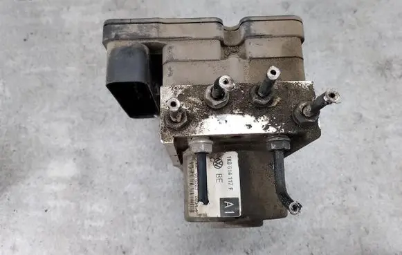 Volkswagen Golf V ABS Pump
