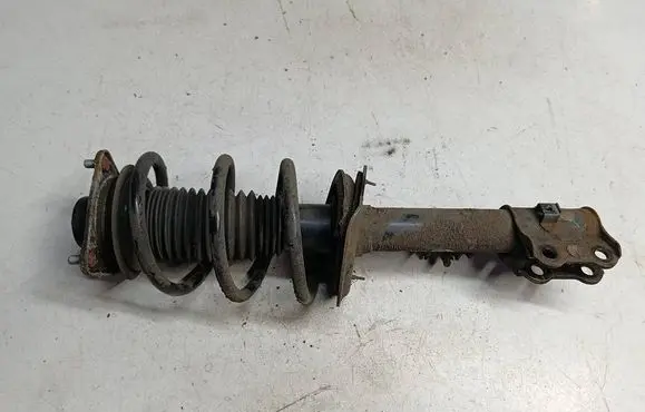 Hyundai ix35 Front shock absorber/damper 546502Y610