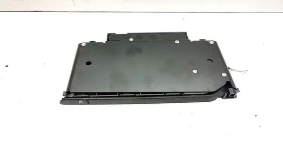 Cup holder front