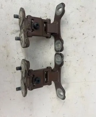 BMW 1 E81 E87 Tailgate/trunk/boot hinge 706062509