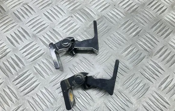 Volkswagen Golf VII Rear door upper hinge 8K0831401P 8K0831401K