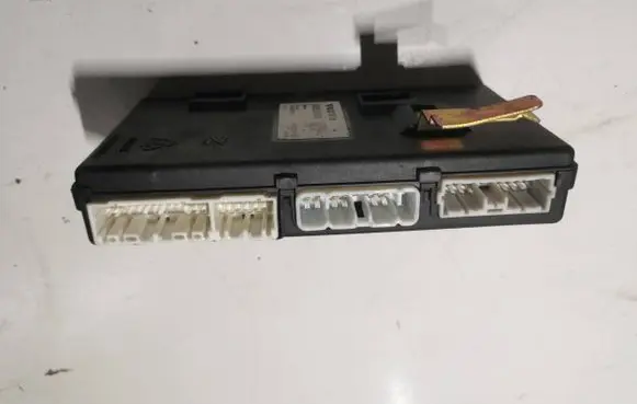 Volvo S40, V40 Comfort/convenience module 30859699 3817900150 SW30859701